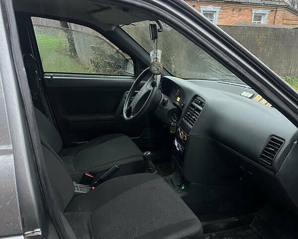 Серый ВАЗ 2110, объемом двигателя 1.6 л и пробегом 316 тыс. км за 2600 $, фото 7 на Automoto.ua