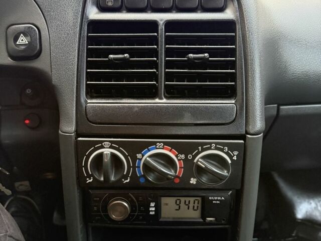 Сірий ВАЗ 2110, об'ємом двигуна 1.6 л та пробігом 190 тис. км за 2650 $, фото 18 на Automoto.ua