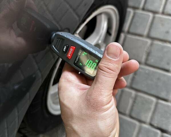 Серый ВАЗ 2110, объемом двигателя 1.6 л и пробегом 104 тыс. км за 3850 $, фото 41 на Automoto.ua