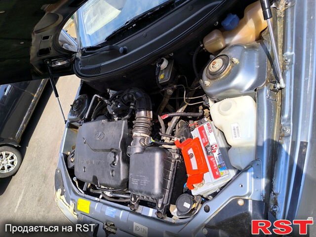 Серый ВАЗ 2110, объемом двигателя 1.6 л и пробегом 33 тыс. км за 3500 $, фото 4 на Automoto.ua