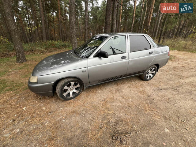 Серый ВАЗ 2110, объемом двигателя 1.6 л и пробегом 258 тыс. км за 1500 $, фото 1 на Automoto.ua