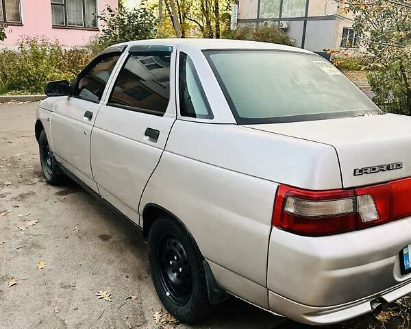 Серый ВАЗ 2110, объемом двигателя 1.6 л и пробегом 170 тыс. км за 2700 $, фото 4 на Automoto.ua