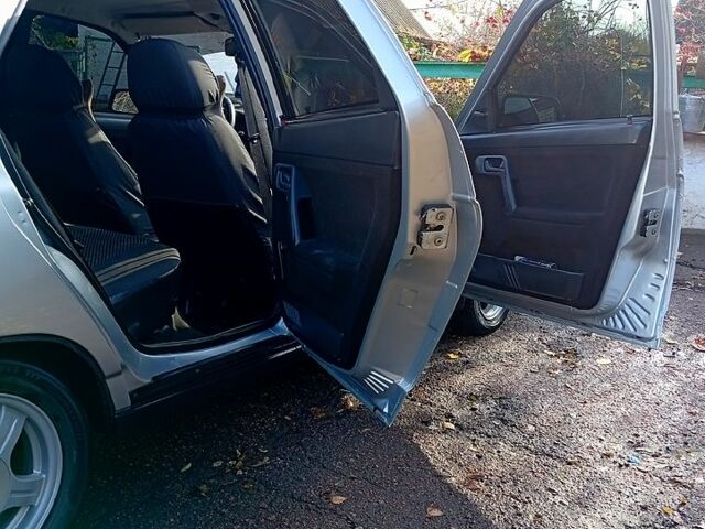 Сірий ВАЗ 2110, об'ємом двигуна 1.6 л та пробігом 100 тис. км за 3350 $, фото 3 на Automoto.ua