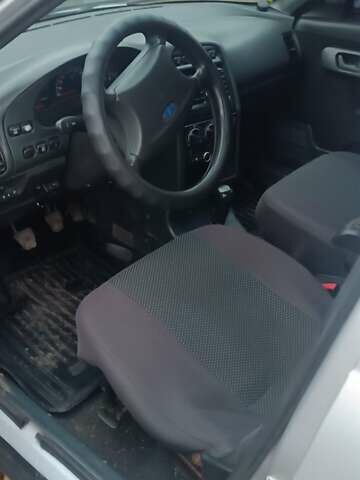 Серый ВАЗ 2110, объемом двигателя 1.6 л и пробегом 220 тыс. км за 2600 $, фото 2 на Automoto.ua