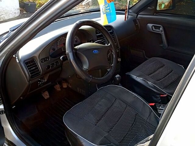 Сірий ВАЗ 2110, об'ємом двигуна 1.6 л та пробігом 100 тис. км за 3350 $, фото 6 на Automoto.ua