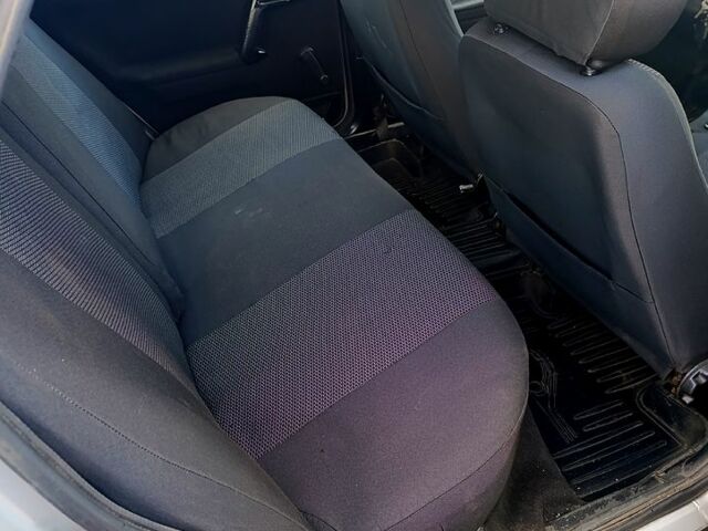 Серый ВАЗ 2110, объемом двигателя 1.6 л и пробегом 490 тыс. км за 1550 $, фото 5 на Automoto.ua