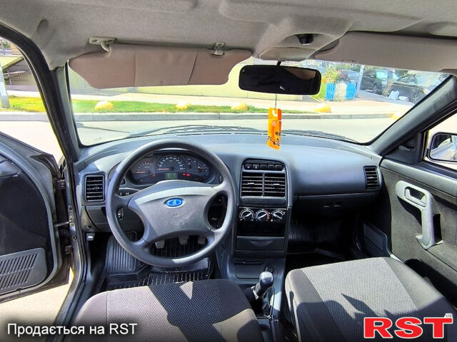 Серый ВАЗ 2110, объемом двигателя 1.6 л и пробегом 33 тыс. км за 3500 $, фото 5 на Automoto.ua