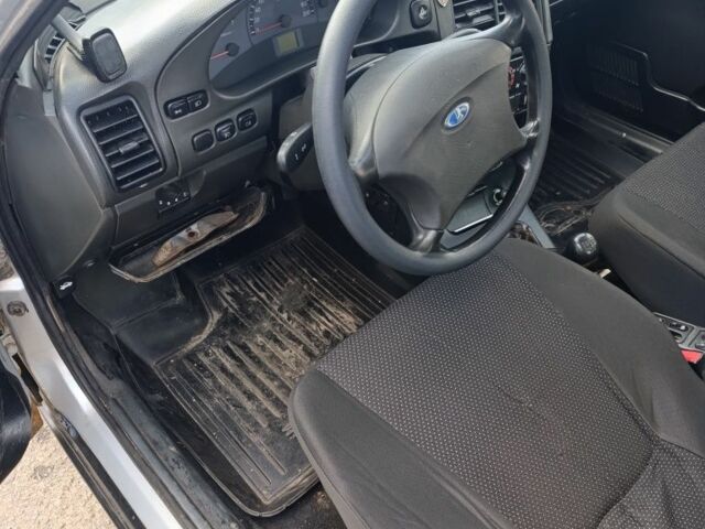 Серый ВАЗ 2110, объемом двигателя 1 л и пробегом 490 тыс. км за 1550 $, фото 6 на Automoto.ua