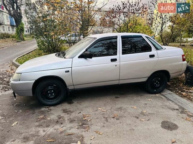 Серый ВАЗ 2110, объемом двигателя 1.6 л и пробегом 170 тыс. км за 2700 $, фото 3 на Automoto.ua