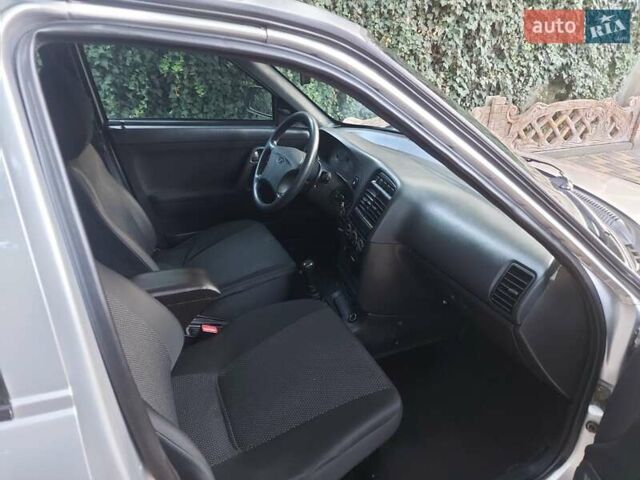 Сірий ВАЗ 2110, об'ємом двигуна 1.6 л та пробігом 188 тис. км за 2450 $, фото 6 на Automoto.ua