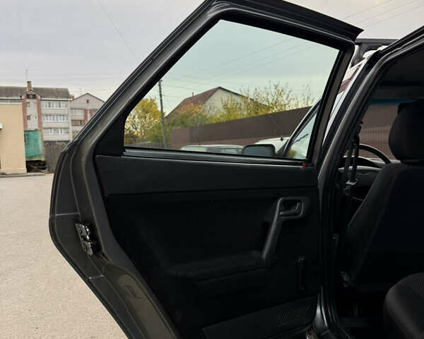 Сірий ВАЗ 2110, об'ємом двигуна 1.6 л та пробігом 190 тис. км за 2650 $, фото 37 на Automoto.ua