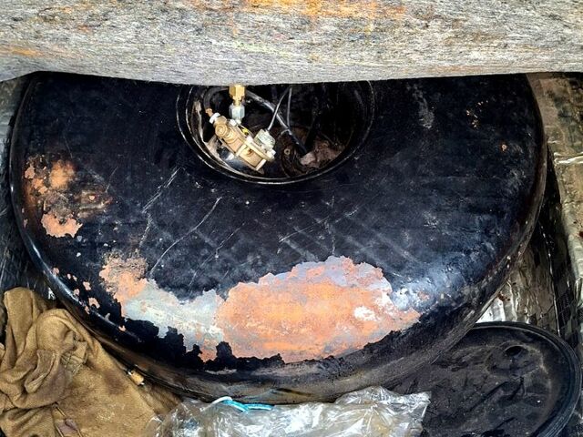 Сірий ВАЗ 2110, об'ємом двигуна 1.6 л та пробігом 81 тис. км за 3000 $, фото 10 на Automoto.ua