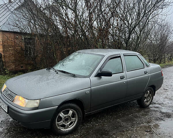 Серый ВАЗ 2110, объемом двигателя 1.6 л и пробегом 316 тыс. км за 2600 $, фото 2 на Automoto.ua