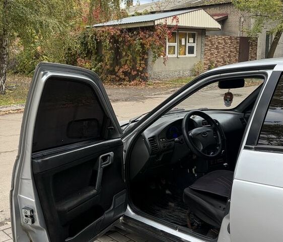 Сірий ВАЗ 2110, об'ємом двигуна 1.6 л та пробігом 300 тис. км за 1300 $, фото 7 на Automoto.ua