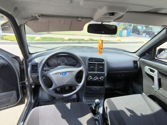 Серый ВАЗ 2110, объемом двигателя 1.6 л и пробегом 33 тыс. км за 3500 $, фото 5 на Automoto.ua