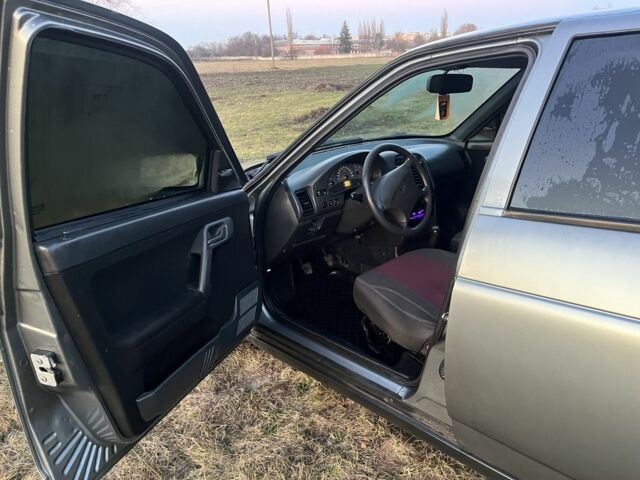 Сірий ВАЗ 2110, об'ємом двигуна 1.6 л та пробігом 112 тис. км за 2400 $, фото 9 на Automoto.ua