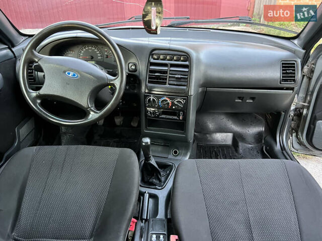 Серый ВАЗ 2110, объемом двигателя 1.6 л и пробегом 190 тыс. км за 2780 $, фото 7 на Automoto.ua