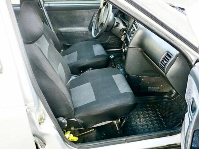 Серый ВАЗ 2110, объемом двигателя 1.6 л и пробегом 120 тыс. км за 3200 $, фото 9 на Automoto.ua