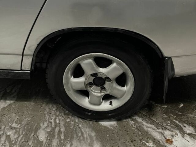 Сірий ВАЗ 2110, об'ємом двигуна 1.5 л та пробігом 2 тис. км за 3100 $, фото 3 на Automoto.ua