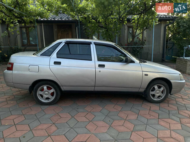 Серый ВАЗ 2110, объемом двигателя 1.6 л и пробегом 190 тыс. км за 2999 $, фото 3 на Automoto.ua
