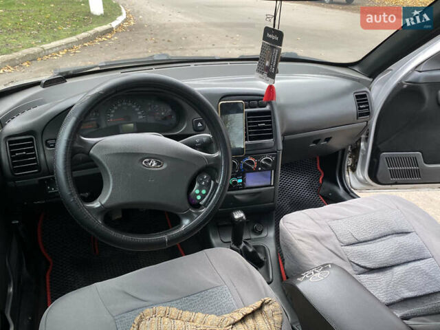 Серый ВАЗ 2110, объемом двигателя 1.6 л и пробегом 190 тыс. км за 2999 $, фото 10 на Automoto.ua