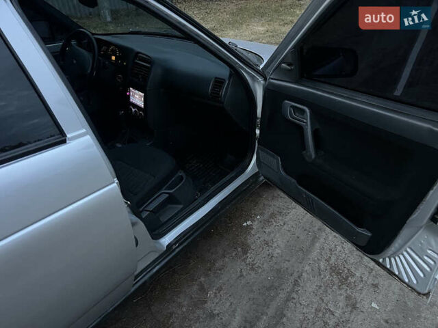 ВАЗ 2110 2013 в Чугуеве на Automoto.ua Серый ВАЗ 2110, объемом двигателя 0 л и пробегом 150 тыс. км за 3000 $, фото 8 на Automoto.ua