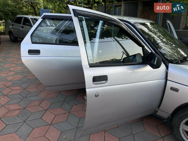 Серый ВАЗ 2110, объемом двигателя 1.6 л и пробегом 190 тыс. км за 2999 $, фото 7 на Automoto.ua
