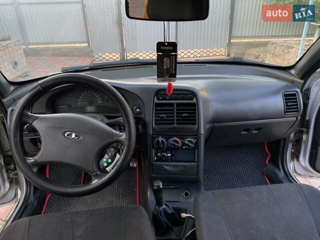 Серый ВАЗ 2110, объемом двигателя 1.6 л и пробегом 190 тыс. км за 2900 $, фото 23 на Automoto.ua