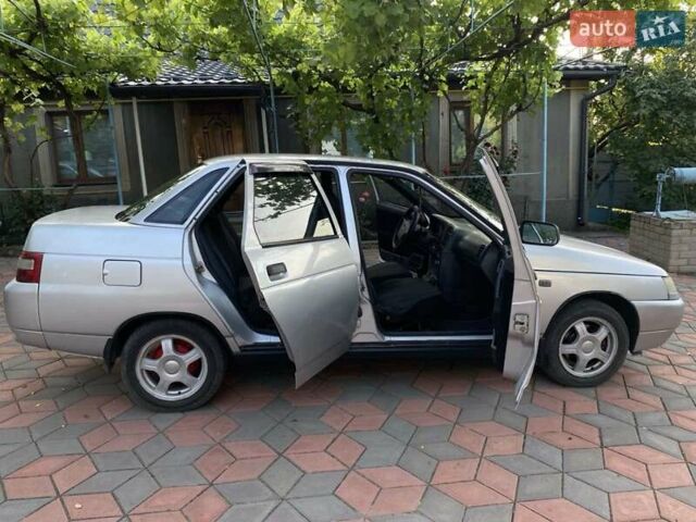 Серый ВАЗ 2110, объемом двигателя 1.6 л и пробегом 190 тыс. км за 3000 $, фото 1 на Automoto.ua