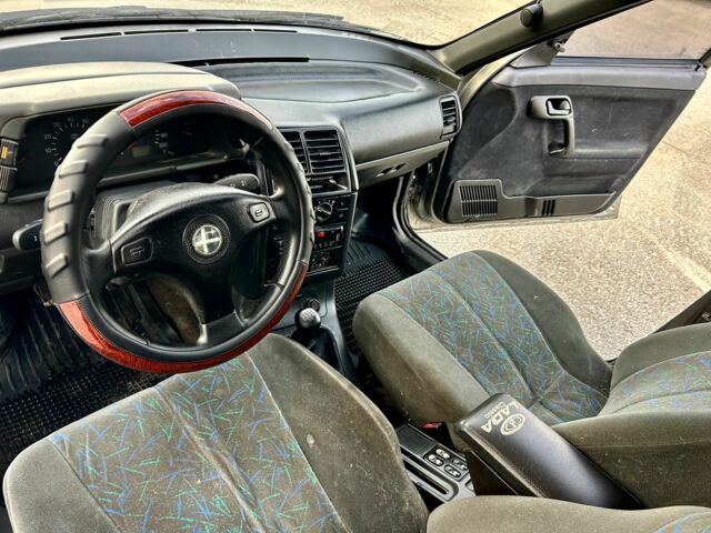 Серый ВАЗ 2110, объемом двигателя 1.5 л и пробегом 350 тыс. км за 1500 $, фото 6 на Automoto.ua