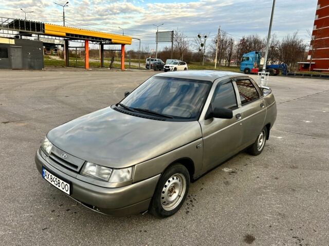 Серый ВАЗ 2110, объемом двигателя 1.5 л и пробегом 350 тыс. км за 1500 $, фото 2 на Automoto.ua