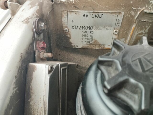 Серый ВАЗ 2110, объемом двигателя 1.6 л и пробегом 245 тыс. км за 3000 $, фото 4 на Automoto.ua