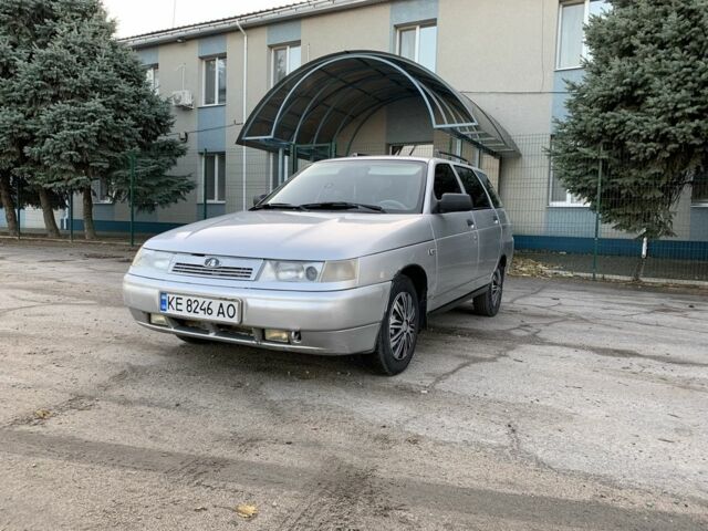 Серый ВАЗ 2110, объемом двигателя 1.6 л и пробегом 170 тыс. км за 2000 $, фото 2 на Automoto.ua