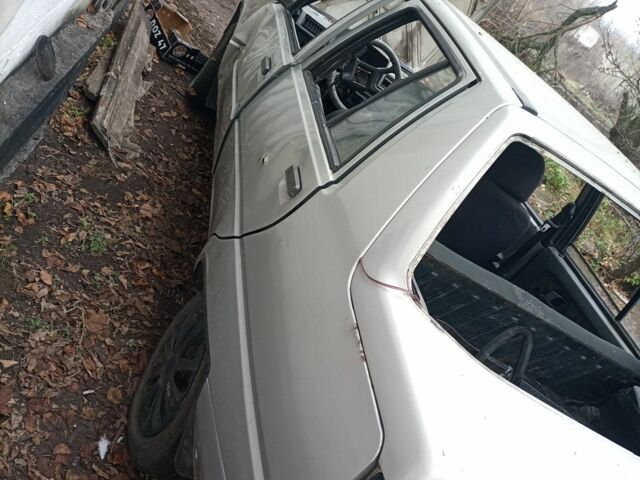 Серый ВАЗ 2110, объемом двигателя 1.2 л и пробегом 10 тыс. км за 142 $, фото 2 на Automoto.ua