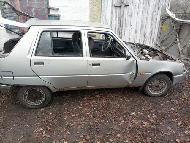 Серый ВАЗ 2110, объемом двигателя 1.2 л и пробегом 10 тыс. км за 142 $, фото 7 на Automoto.ua