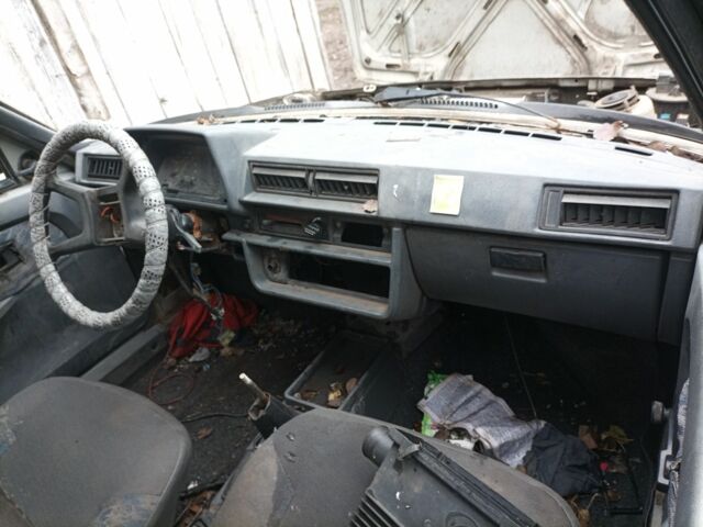 Серый ВАЗ 2110, объемом двигателя 1.2 л и пробегом 10 тыс. км за 142 $, фото 3 на Automoto.ua