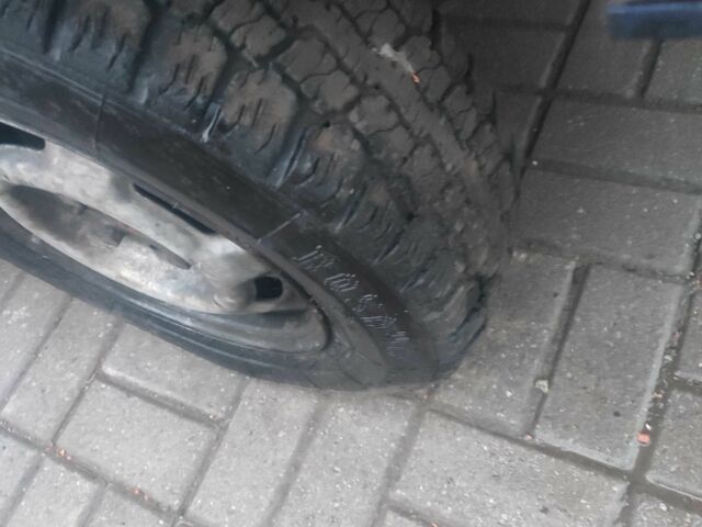 Синий ВАЗ 2110, объемом двигателя 1.5 л и пробегом 207 тыс. км за 700 $, фото 3 на Automoto.ua