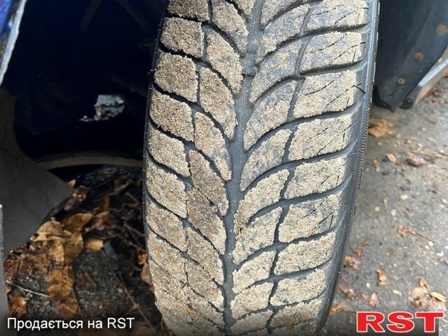 Синий ВАЗ 2110, объемом двигателя 1.5 л и пробегом 253 тыс. км за 1200 $, фото 2 на Automoto.ua