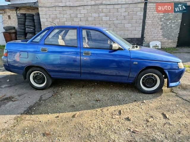 Синий ВАЗ 2110, объемом двигателя 1.5 л и пробегом 300 тыс. км за 999 $, фото 3 на Automoto.ua