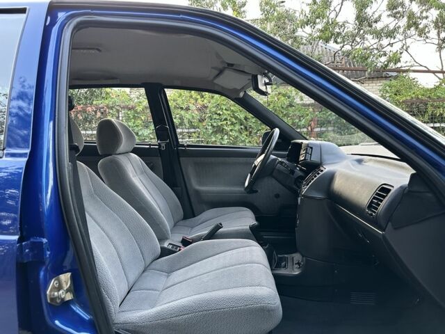 Синий ВАЗ 2110, объемом двигателя 1.5 л и пробегом 68 тыс. км за 3200 $, фото 12 на Automoto.ua