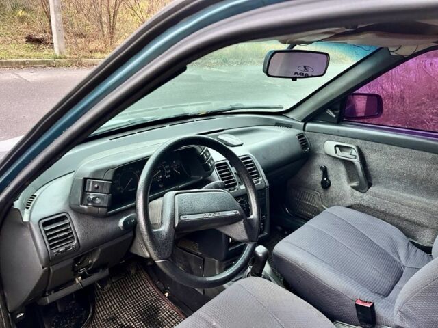 Синий ВАЗ 2110, объемом двигателя 1.5 л и пробегом 130 тыс. км за 900 $, фото 4 на Automoto.ua