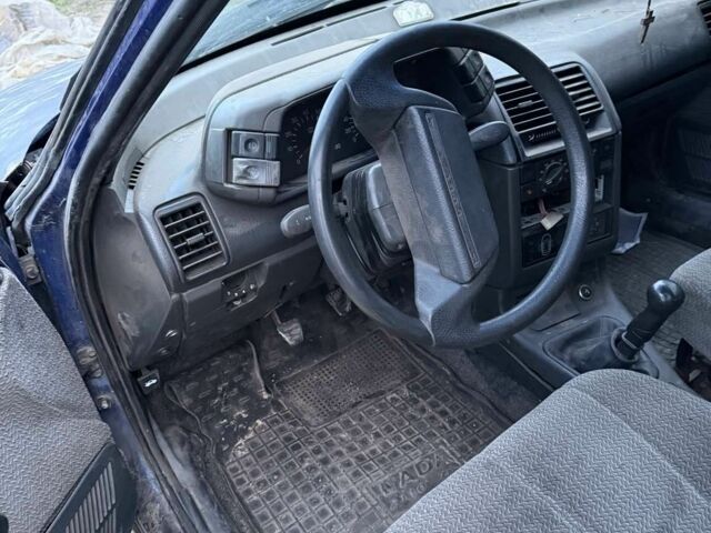 ВАЗ 2110 2001 в Броварах на Automoto.ua Синий ВАЗ 2110, объемом двигателя 0 л и пробегом 200 тыс. км за 1198 $, фото 5 на Automoto.ua