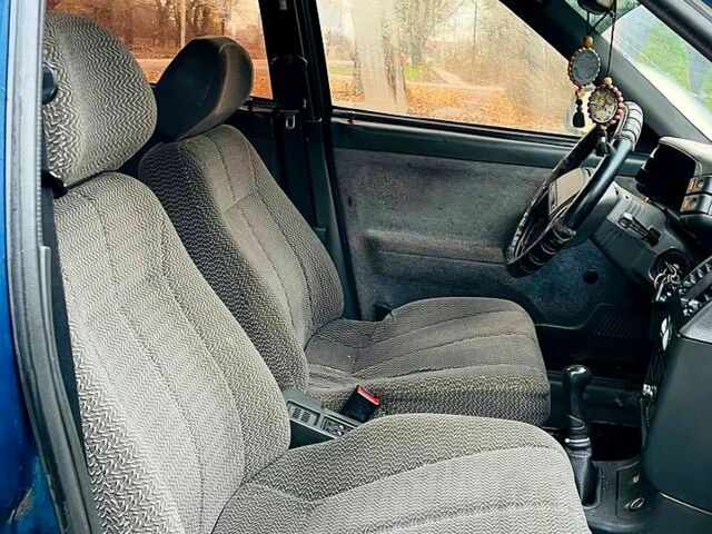 Синий ВАЗ 2110, объемом двигателя 1.6 л и пробегом 182 тыс. км за 1320 $, фото 4 на Automoto.ua