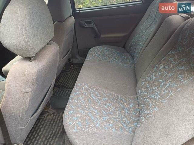 Синий ВАЗ 2110, объемом двигателя 1.5 л и пробегом 369 тыс. км за 2100 $, фото 6 на Automoto.ua