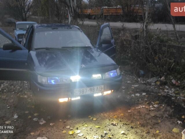 Синий ВАЗ 2110, объемом двигателя 1.6 л и пробегом 160 тыс. км за 2500 $, фото 2 на Automoto.ua