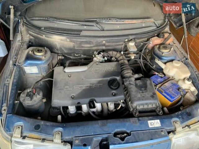 Синий ВАЗ 2110, объемом двигателя 1.6 л и пробегом 71 тыс. км за 2750 $, фото 6 на Automoto.ua