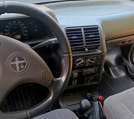 Синий ВАЗ 2110, объемом двигателя 1.5 л и пробегом 240 тыс. км за 1500 $, фото 8 на Automoto.ua