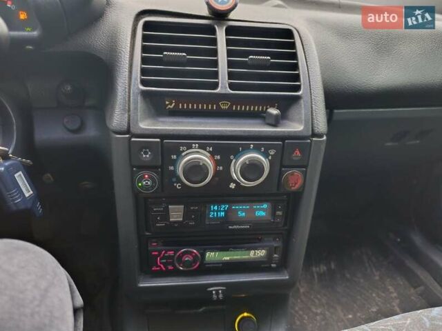 Синий ВАЗ 2110, объемом двигателя 1.5 л и пробегом 193 тыс. км за 1750 $, фото 4 на Automoto.ua