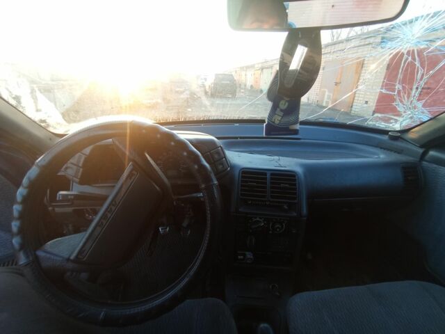 Синий ВАЗ 2110, объемом двигателя 1 л и пробегом 230 тыс. км за 600 $, фото 7 на Automoto.ua