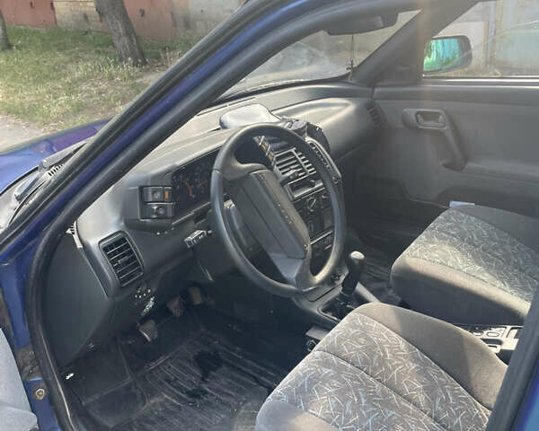 Синій ВАЗ 2110, об'ємом двигуна 1.5 л та пробігом 200 тис. км за 1700 $, фото 9 на Automoto.ua